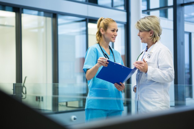 doctors-interaction